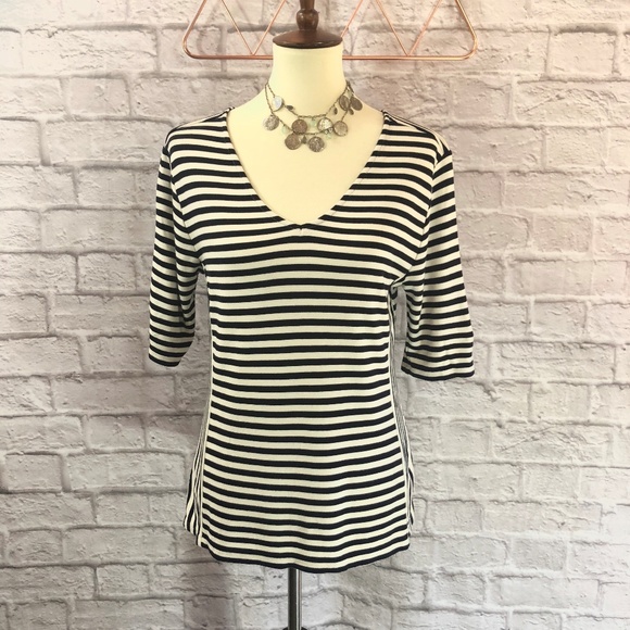 Ann Taylor Tops - Ann Taylor Striped V-Neck Top w/Side stripe - L